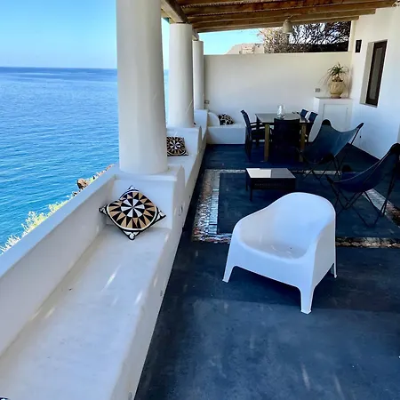 Casa 34 Dicembre * سترومبولي