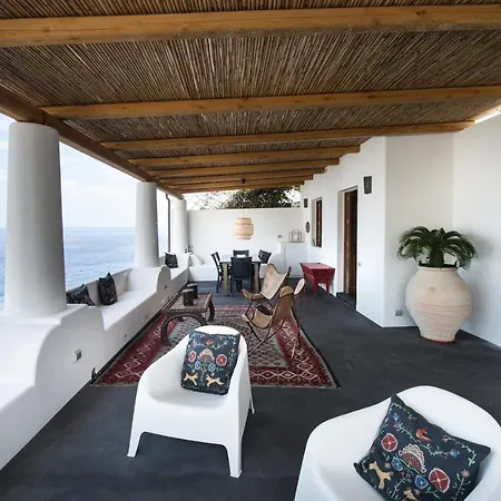 بيت للعطل Casa 34 Dicembre سترومبولي